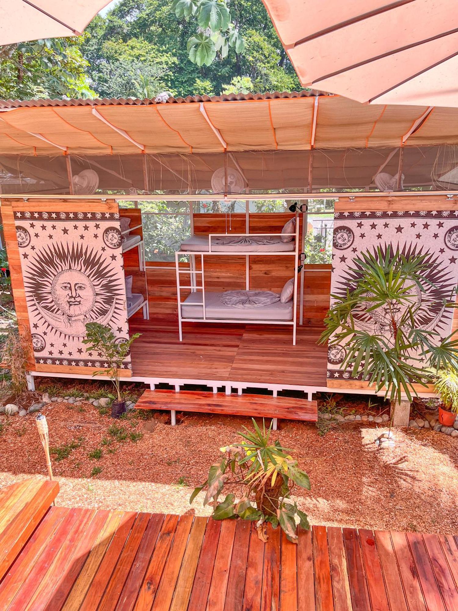 Nomadic Surf Camp Hostel Uvita Exterior photo