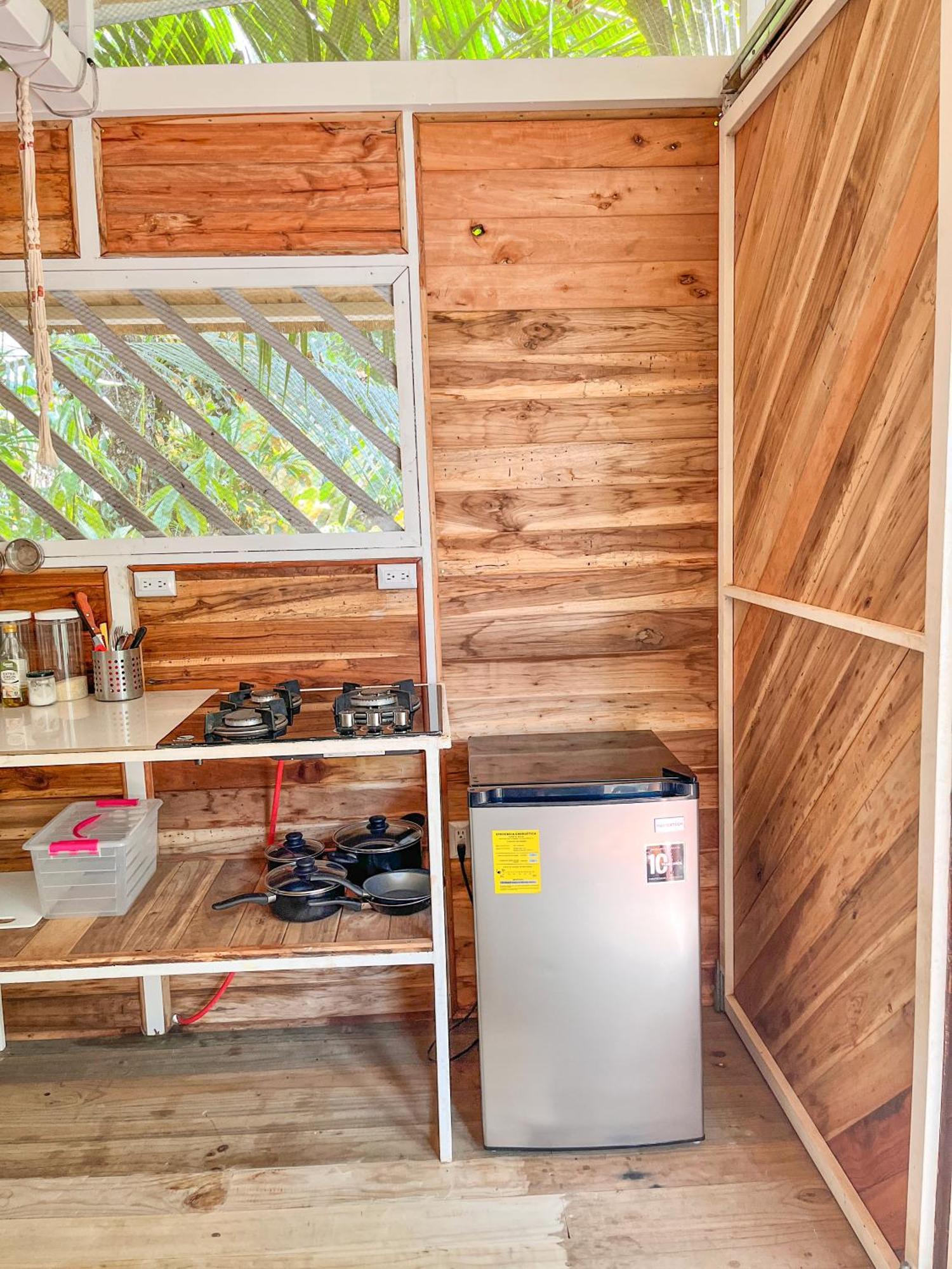 Nomadic Surf Camp Hostel Uvita Exterior photo