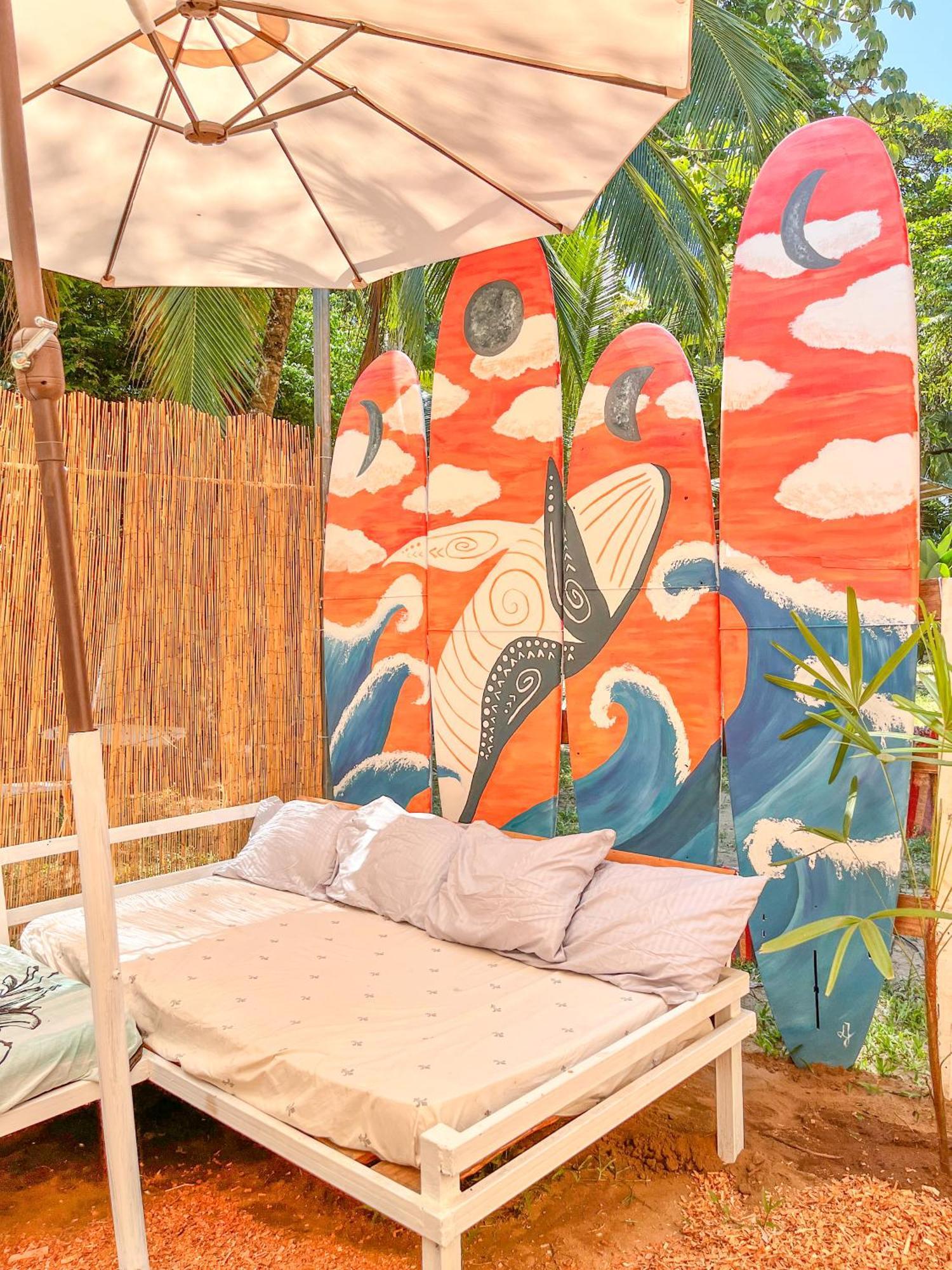 Nomadic Surf Camp Hostel Uvita Exterior photo